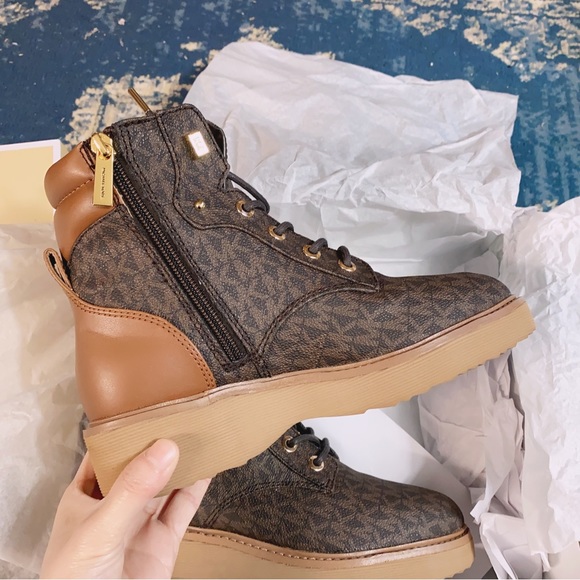 Michael Kors women booties - Picture 2 of 7